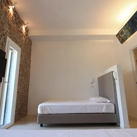 New Generation Center Hostal *