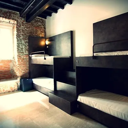 Hostel New Generation Center