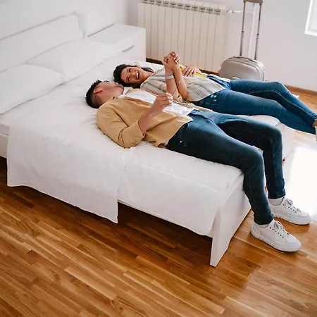 بيت شباب New Generation Center روما