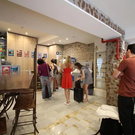Hostel New Generation Center *
