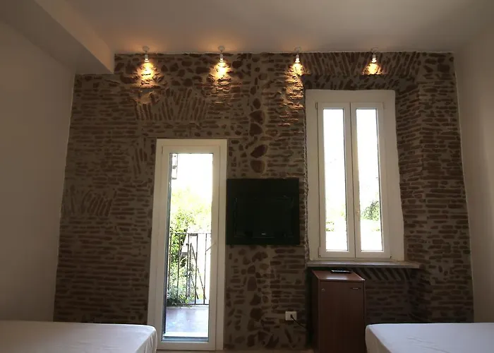 Albergue New Generation Center Roma